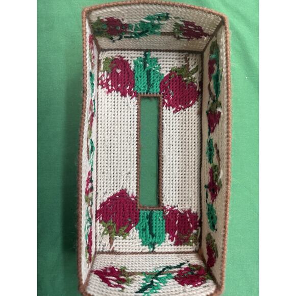 Cross Stitch Vintage Tissue Kleenex Holder Strawberries Decor - Picture 5 of 5
